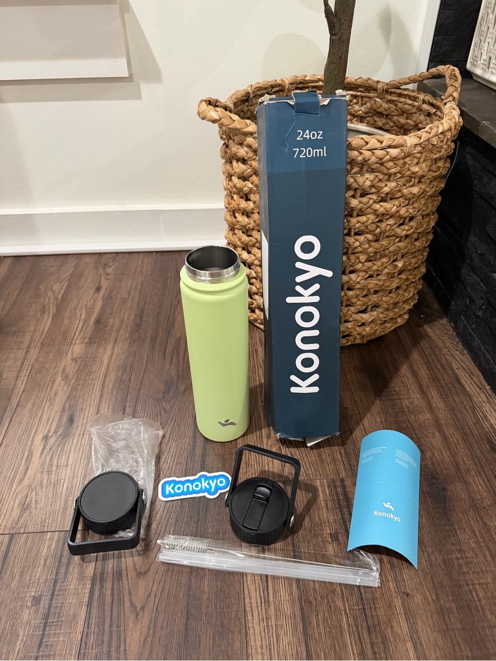 Green 24oz Insulated Stainless Steel Water Bottle